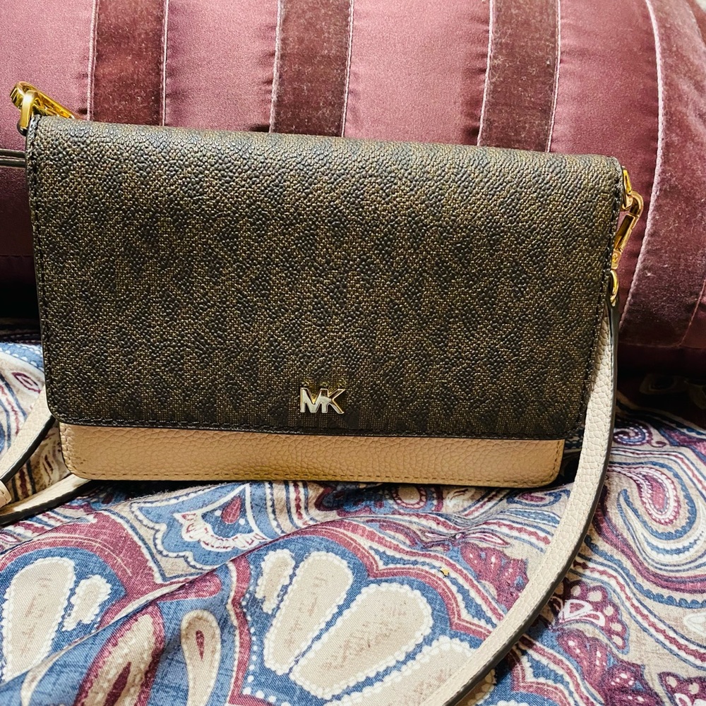 Michael Kors Small Crossbody with card slots